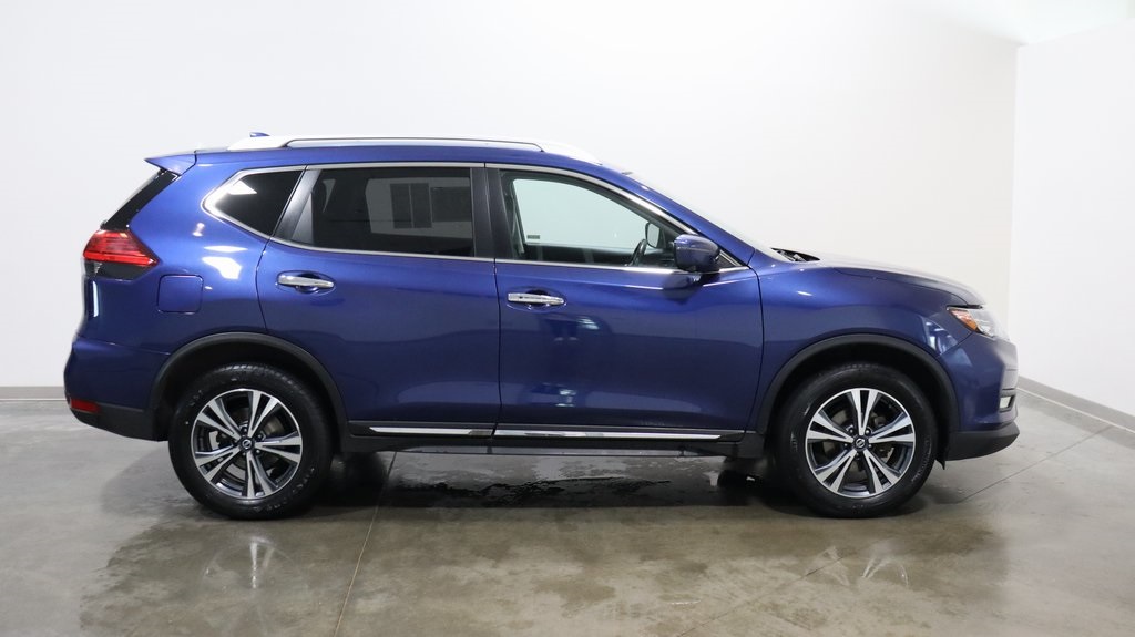 2017 Nissan Rogue SL 8