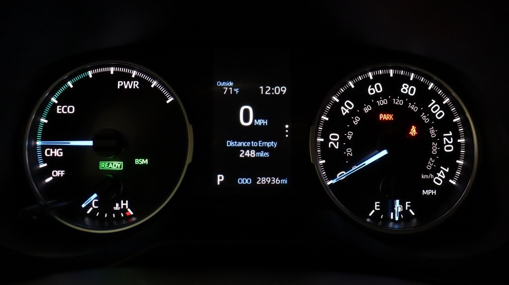 2021 Toyota RAV4 Hybrid XLE Premium 13