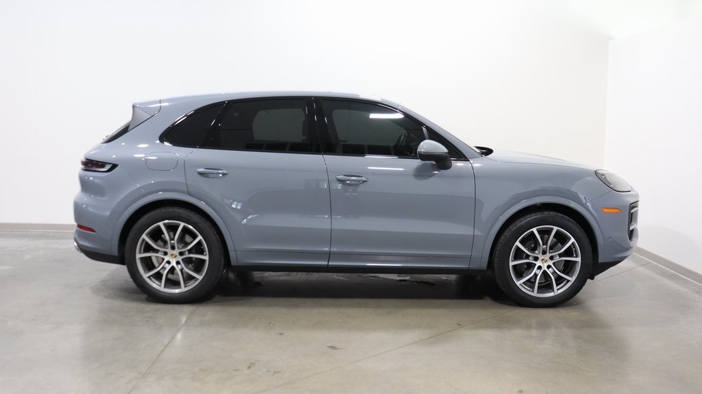 2024 Porsche Cayenne Base 8