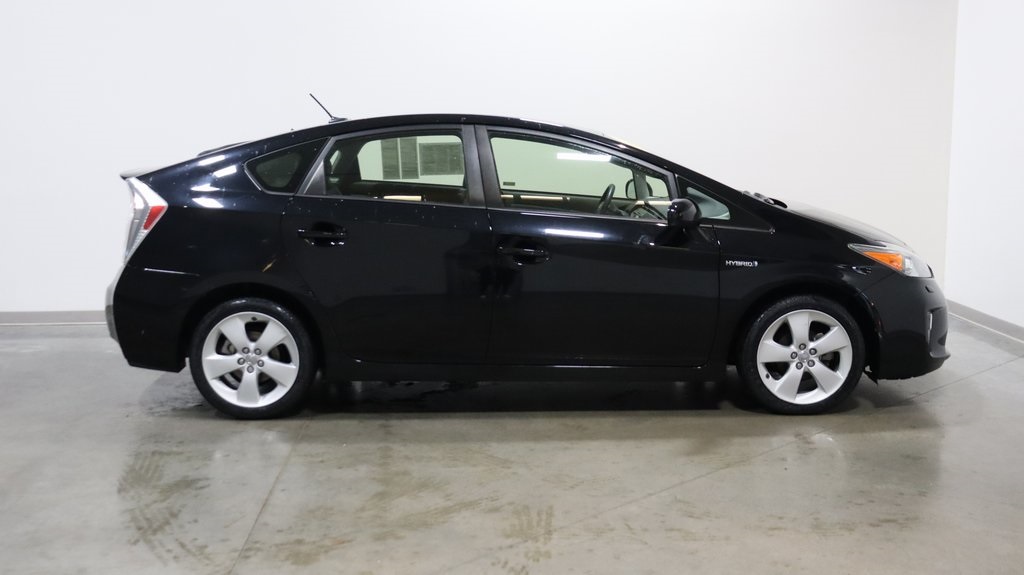 2015 Toyota Prius Five 8