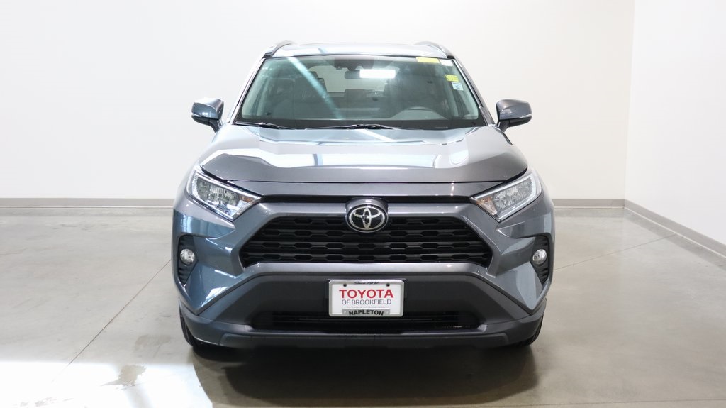 2021 Toyota RAV4 XLE 2