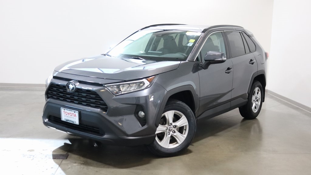 2021 Toyota RAV4 XLE 3