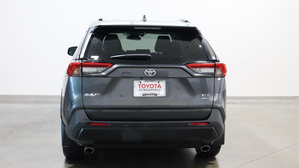 2021 Toyota RAV4 XLE 6