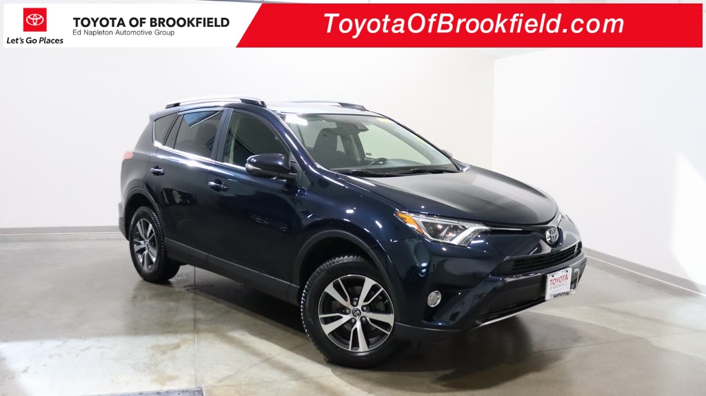 2017 Toyota RAV4 XLE 1