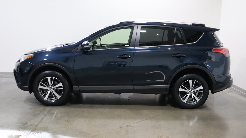 2017 Toyota RAV4 XLE 4