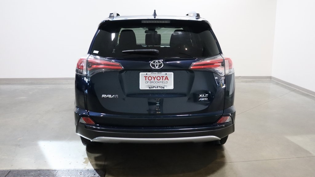 2017 Toyota RAV4 XLE 6