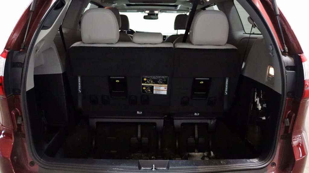 2019 Toyota Sienna Limited Premium 26