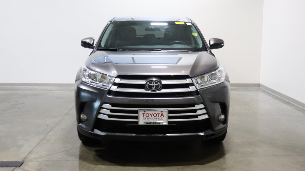 2019 Toyota Highlander LE Plus 2