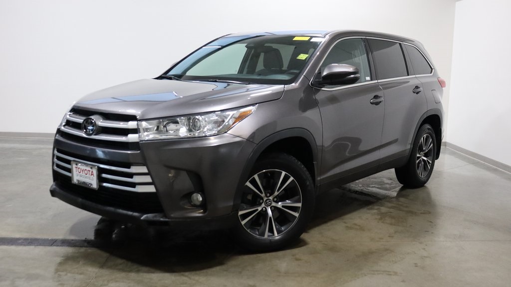 2019 Toyota Highlander LE Plus 3