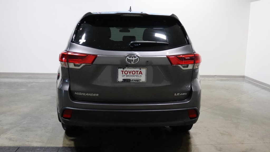 2019 Toyota Highlander LE Plus 6