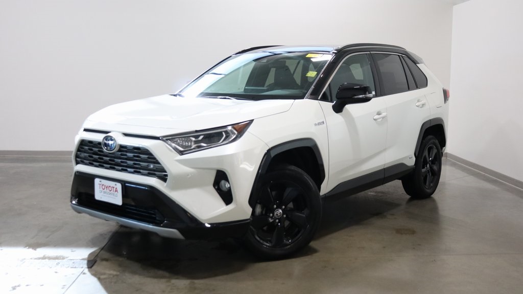 2021 Toyota RAV4 Hybrid XSE 3