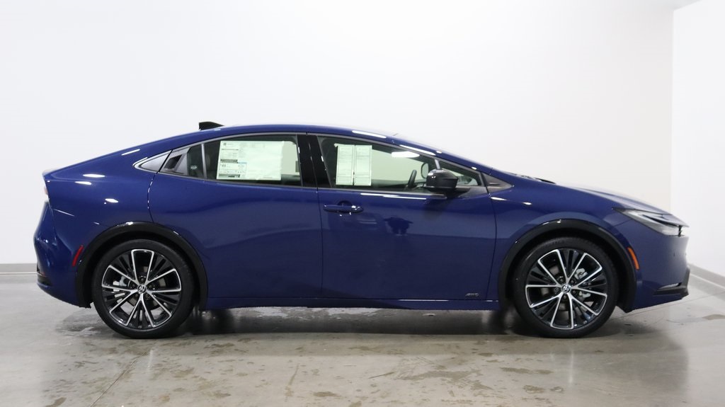 2024 Toyota Prius XLE 8