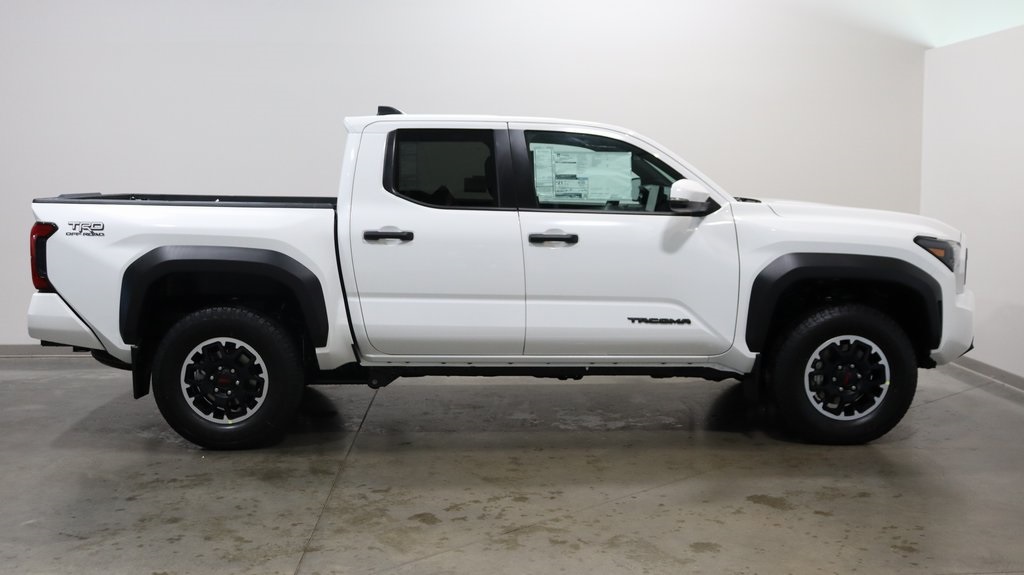 2024 Toyota Tacoma TRD Off-Road 8