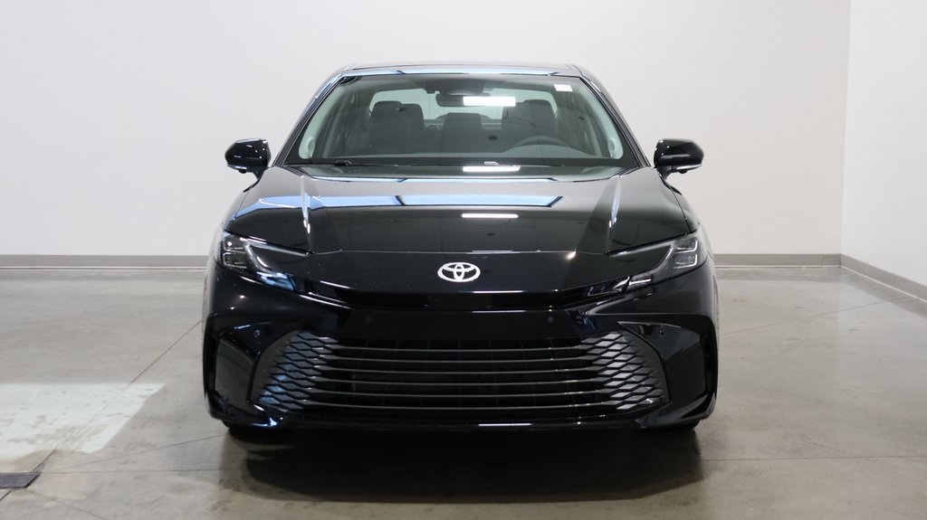 2025 Toyota Camry XLE 2