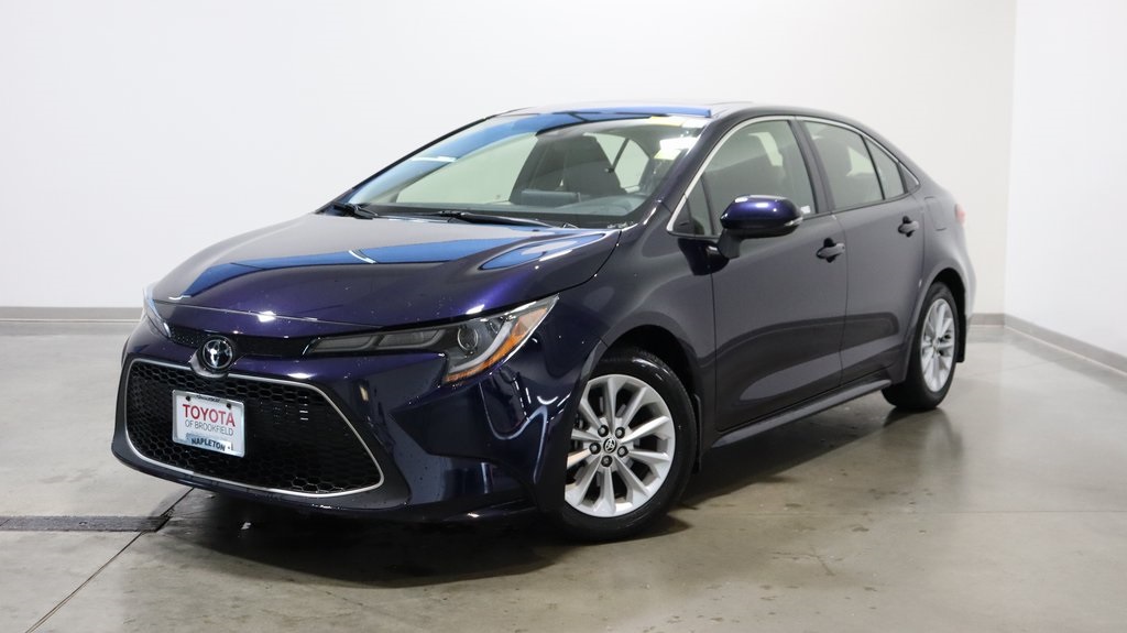 2020 Toyota Corolla XLE 3