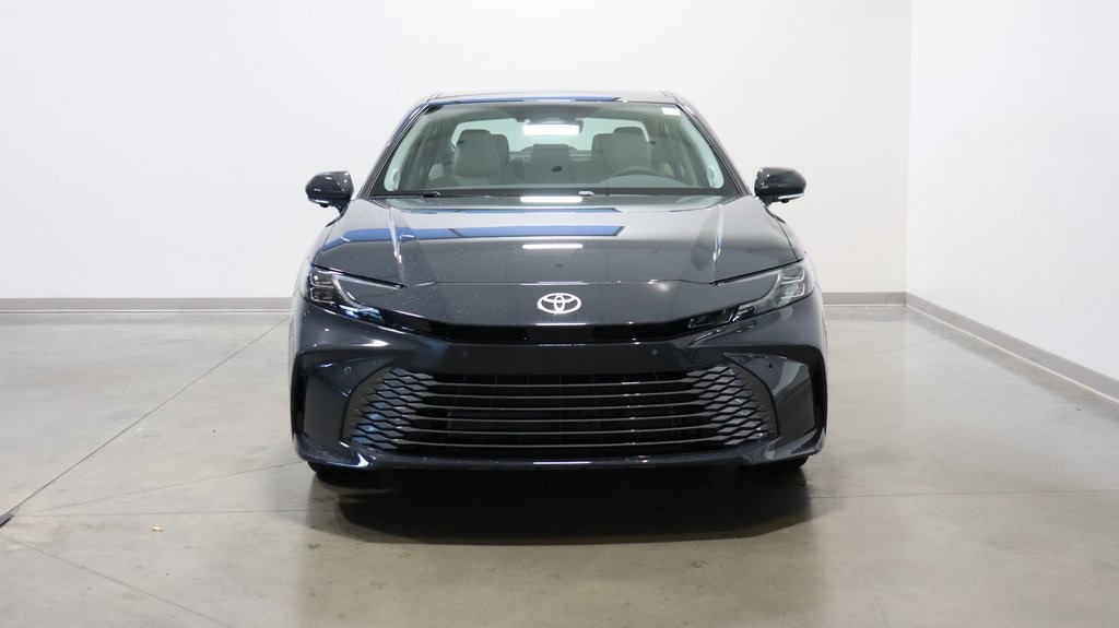 2025 Toyota Camry XLE 2