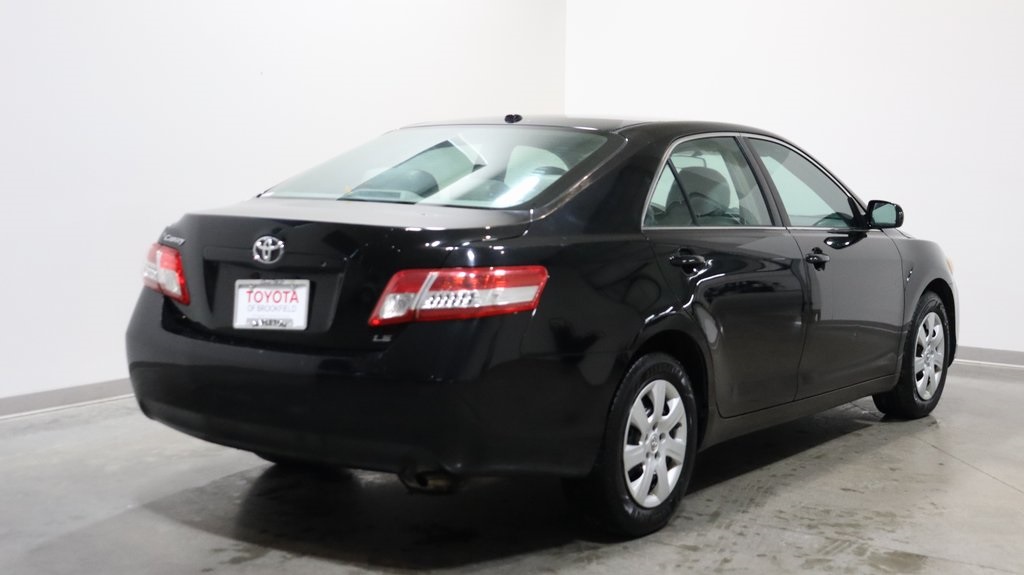 2011 Toyota Camry LE 7