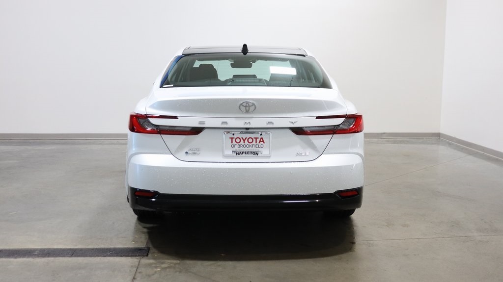 2025 Toyota Camry XLE 6