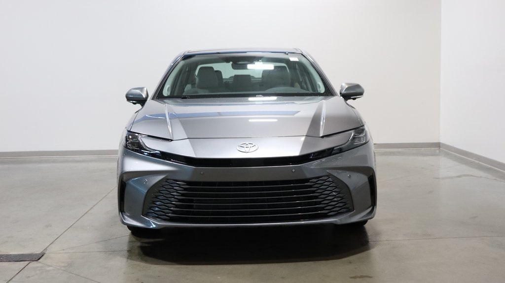 2025 Toyota Camry XLE 2