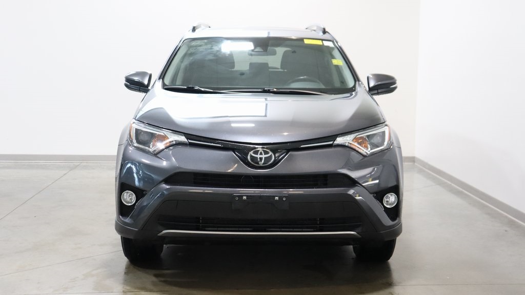 2018 Toyota RAV4 XLE 2