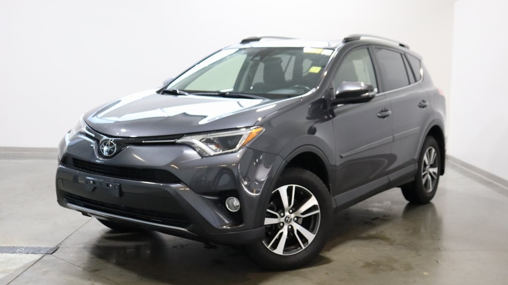 2018 Toyota RAV4 XLE 3