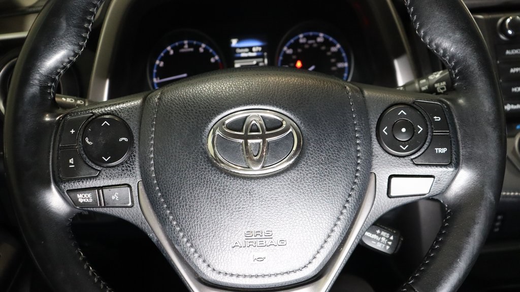 2018 Toyota RAV4 XLE 12