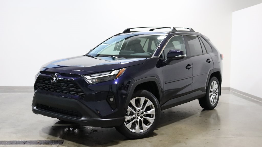 2024 Toyota RAV4 XLE Premium 3