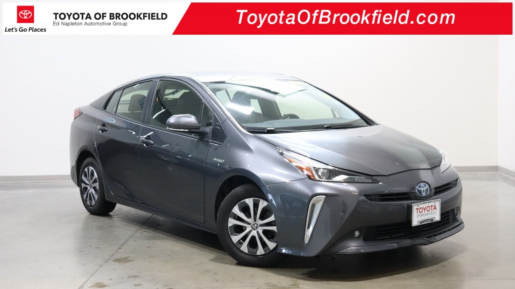 2021 Toyota Prius XLE AWD-e 1