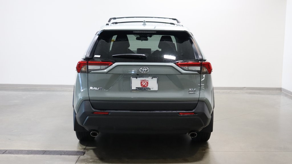 2022 Toyota RAV4 XLE 6