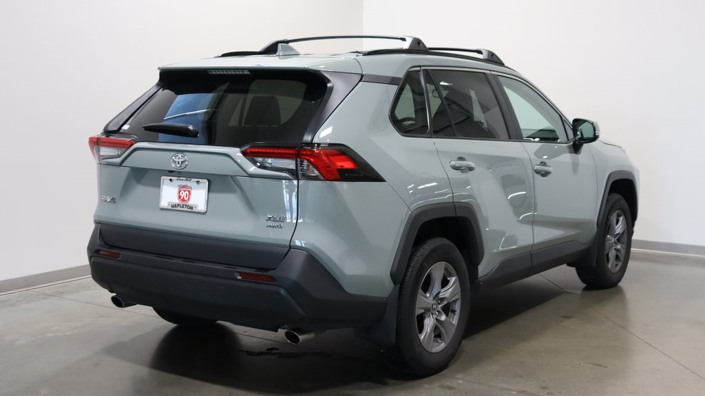 2022 Toyota RAV4 XLE 7