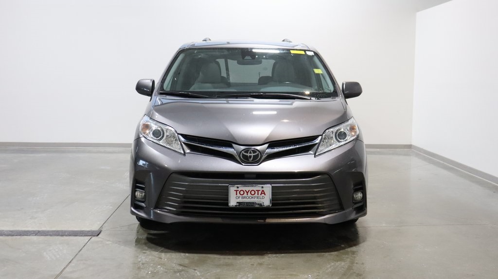 2019 Toyota Sienna XLE Premium 2