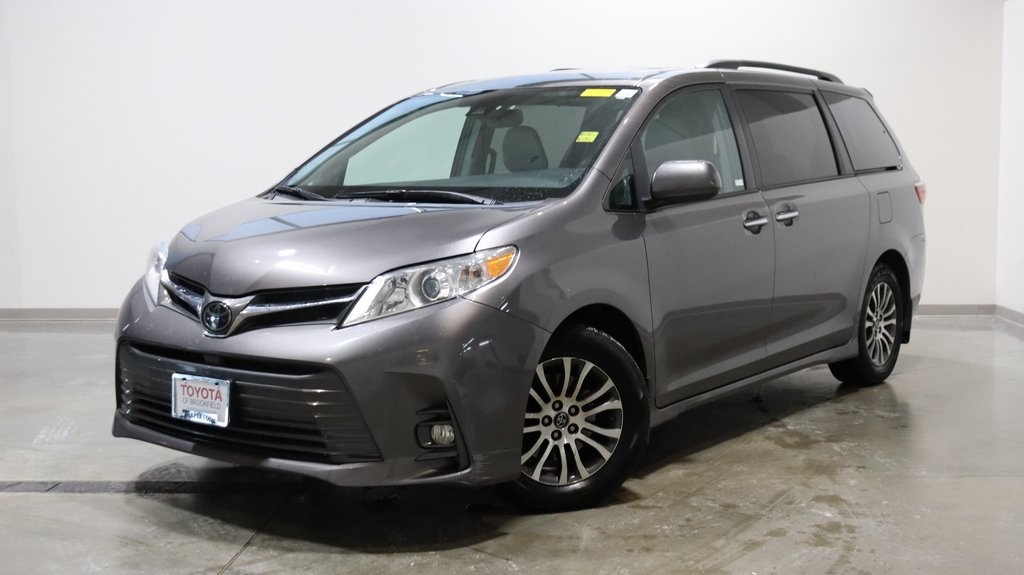 2019 Toyota Sienna XLE Premium 3