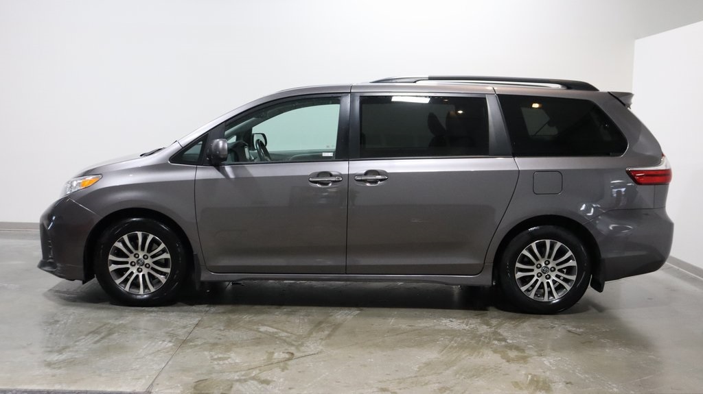 2019 Toyota Sienna XLE Premium 4