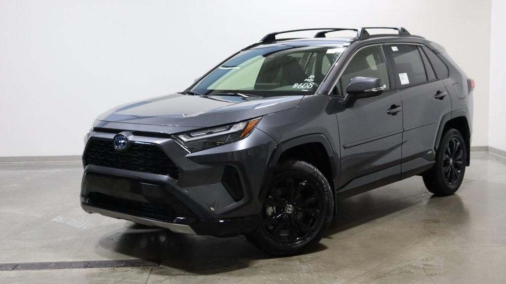 2024 Toyota RAV4 Hybrid SE 3