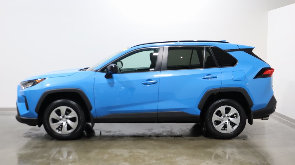 2021 Toyota RAV4 LE 4