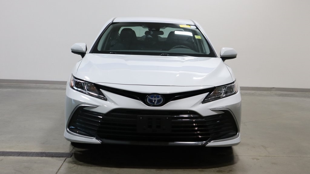 2022 Toyota Camry Hybrid LE 2