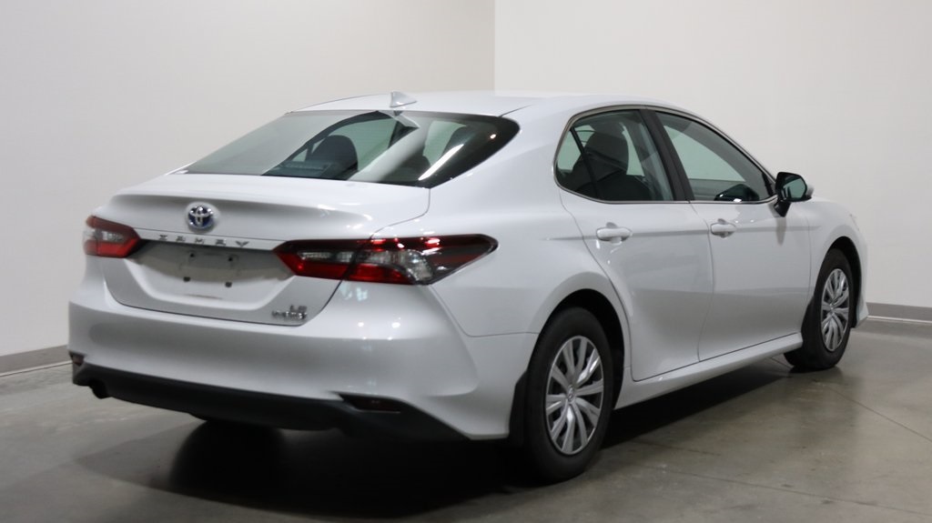 2022 Toyota Camry Hybrid LE 7