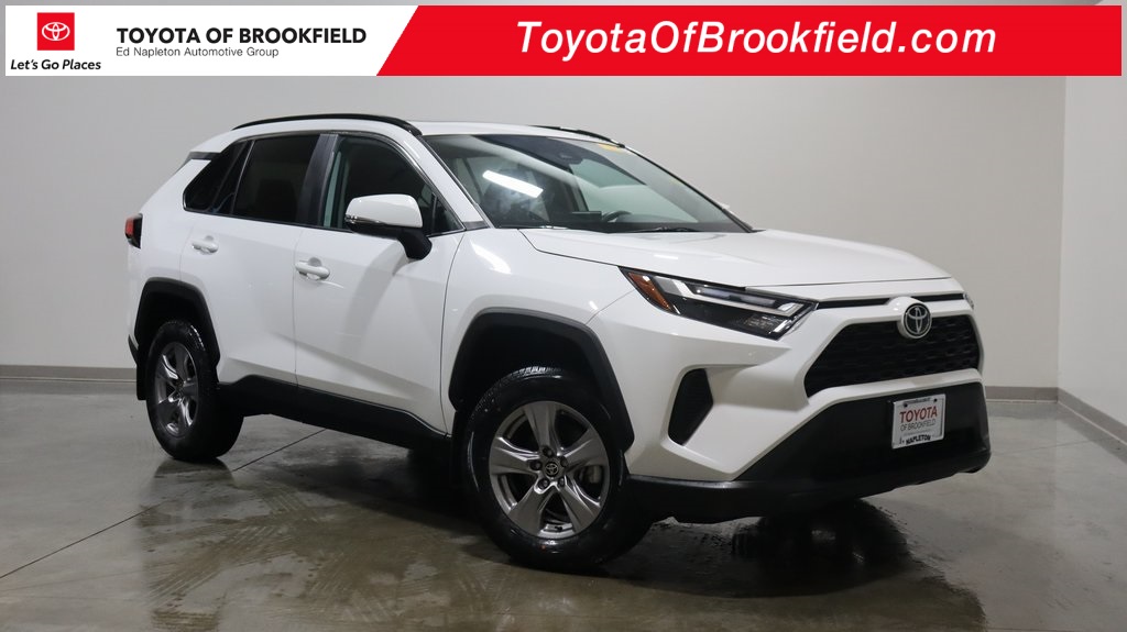 2022 Toyota RAV4 XLE 1