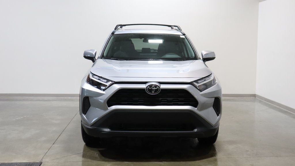 2025 Toyota RAV4 XLE 2