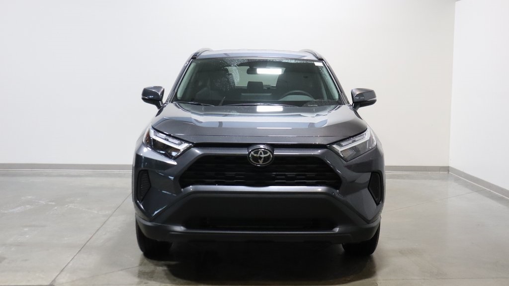 2025 Toyota RAV4 XLE 2