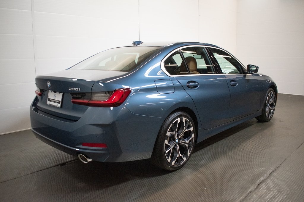 2025 BMW 3 Series 330i xDrive 4