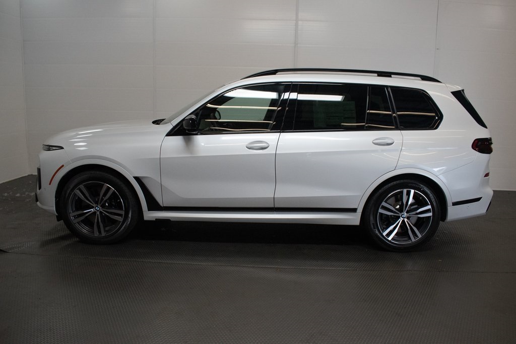 2025 BMW X7 M60i 7