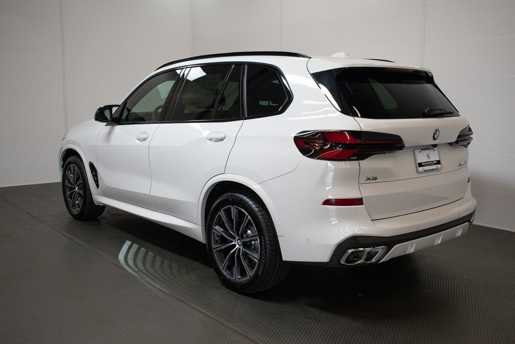 2025 BMW X5 M60i 6