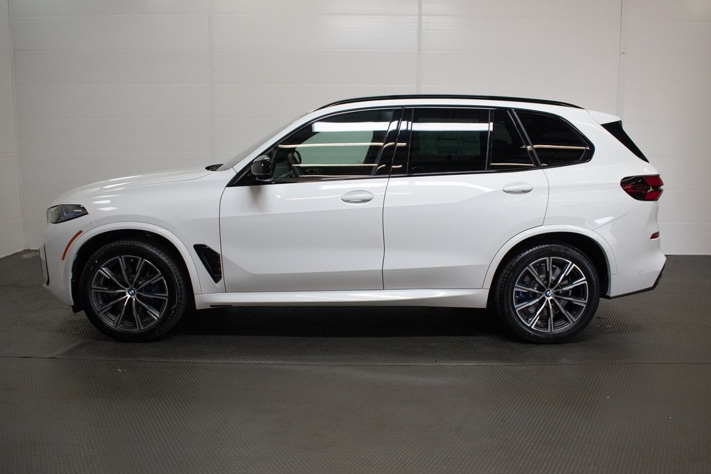 2025 BMW X5 M60i 7