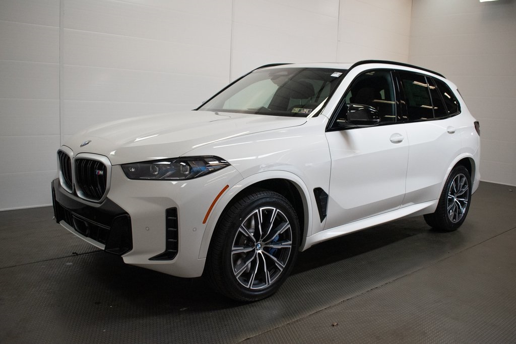 2025 BMW X5 M60i 8