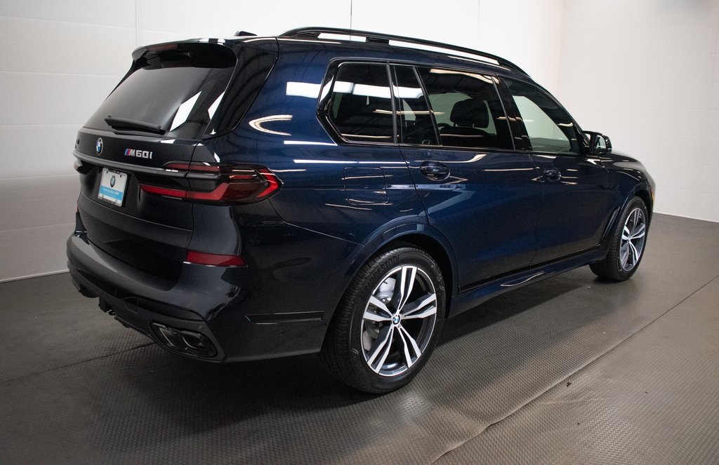 2025 BMW X7 M60i 4