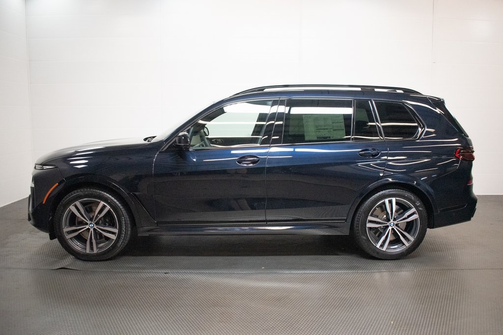 2025 BMW X7 M60i 7