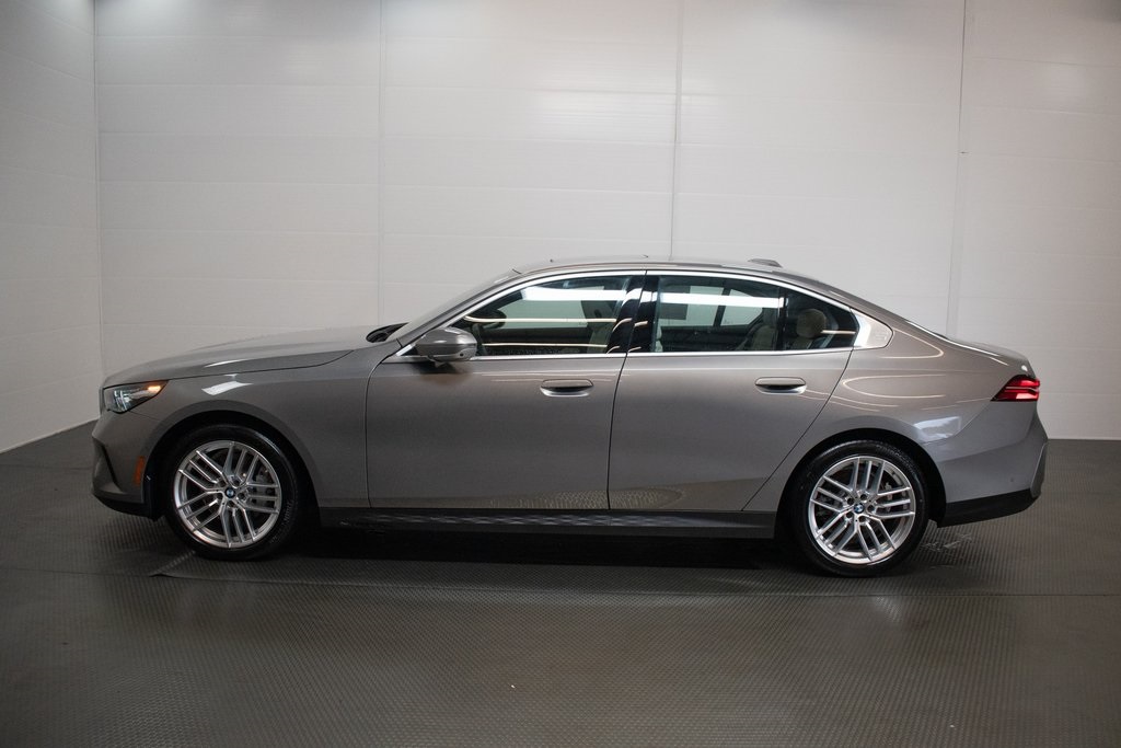 2024 BMW 5 Series 530i xDrive 7