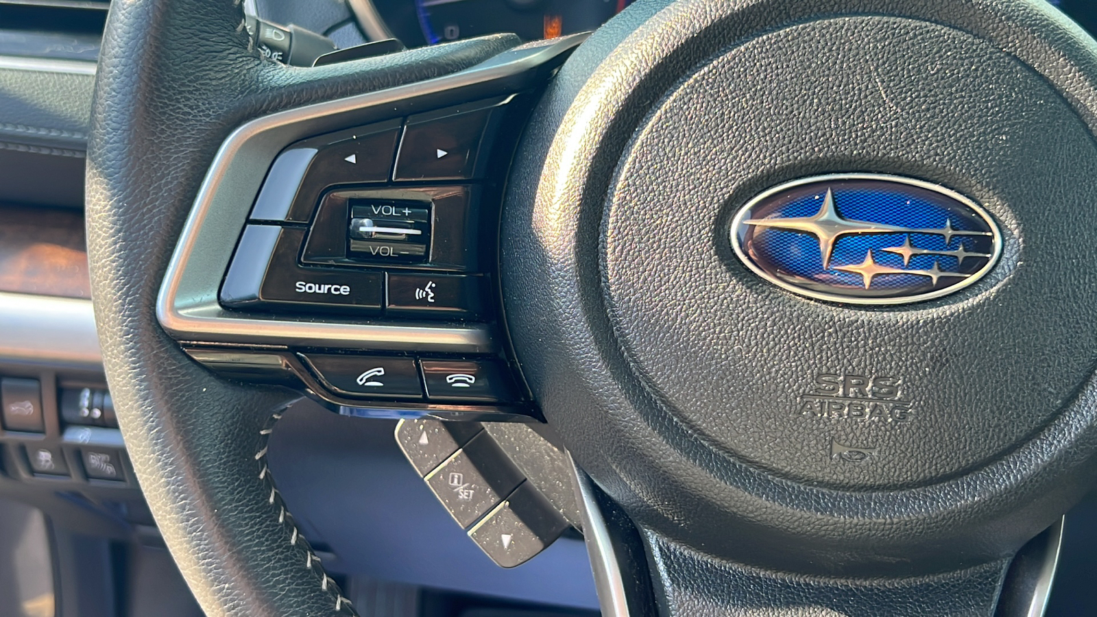 2018 Subaru Outback 2.5i 25
