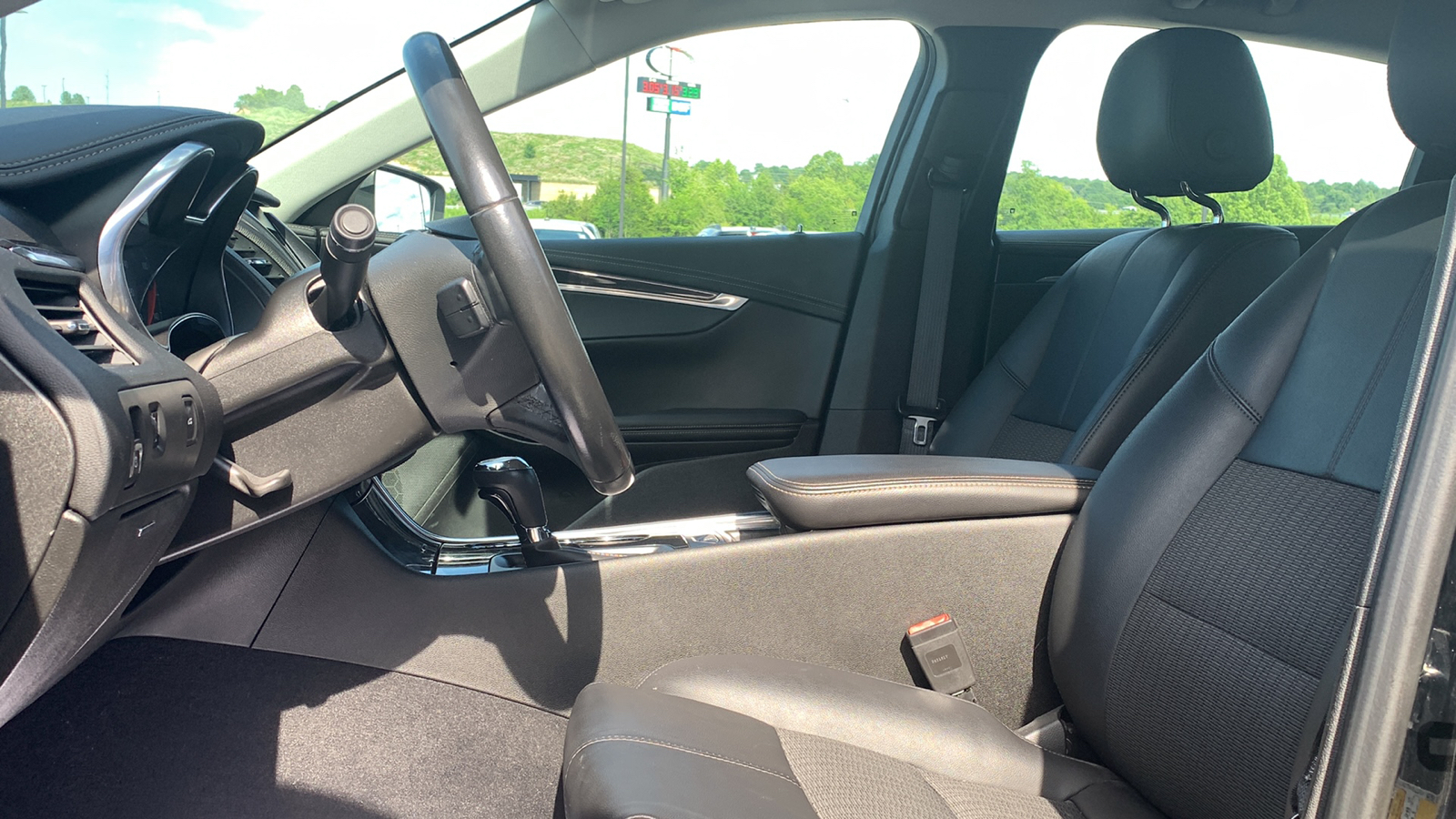 2019 Chevrolet Impala LT 28